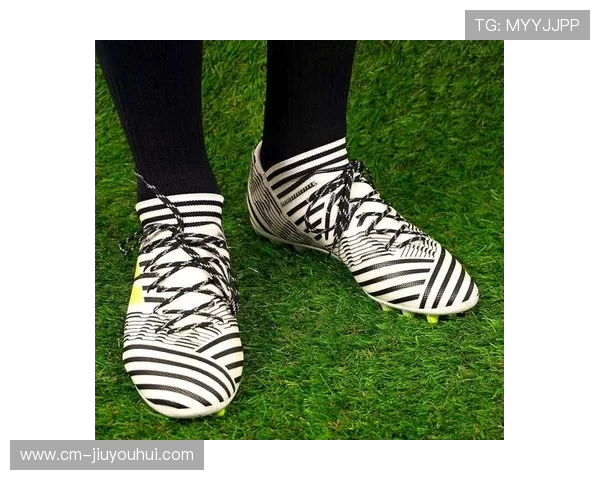 韩乔日记男款足球鞋全面性能解析与多场景实战表现深度评测体验研究